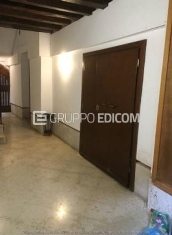 negozio in vendita a Venezia in zona Mestre