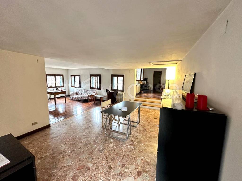 appartamento in vendita a Venezia in zona Sestiere Castello