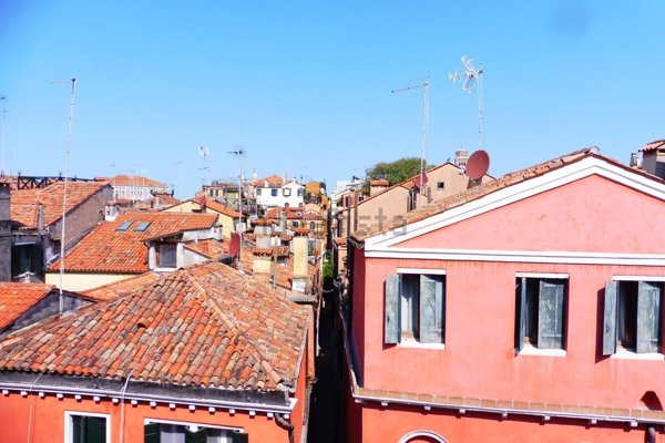 appartamento in vendita a Venezia in zona Murano