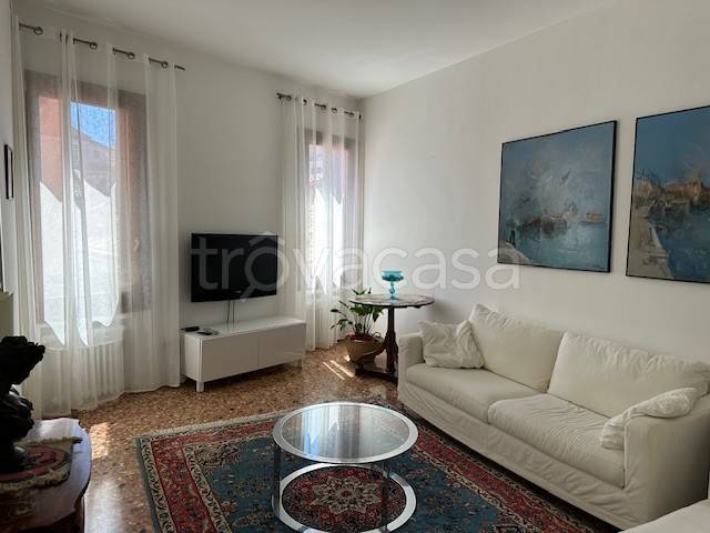 appartamento in vendita a Venezia in zona Murano