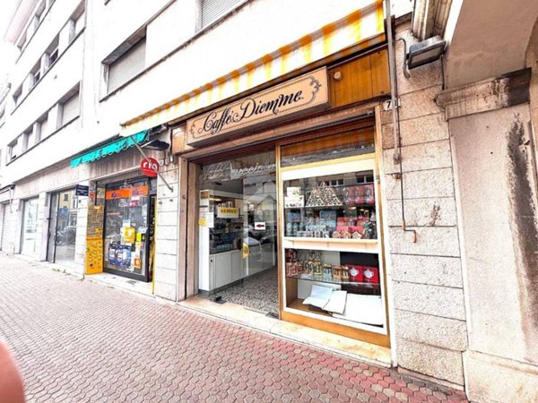 negozio in vendita a Venezia in zona Marghera
