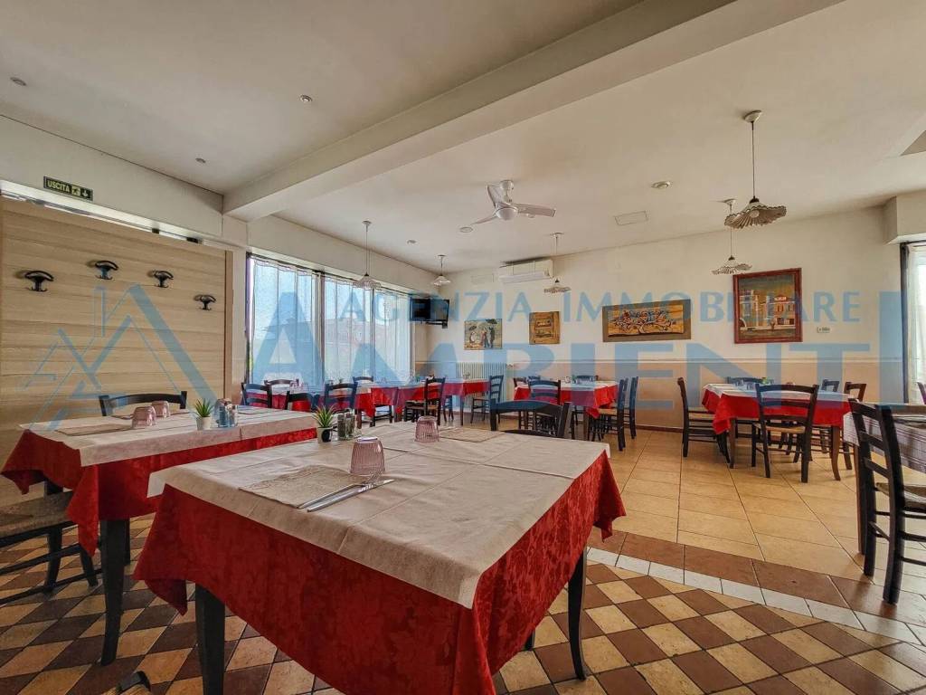 negozio in vendita a Venezia in zona Marghera