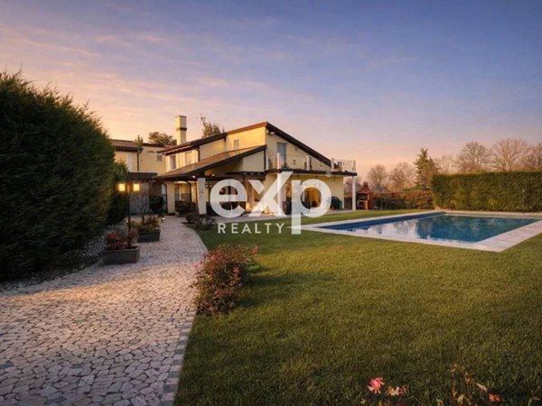 casa indipendente in vendita a Venezia in zona Trivignano