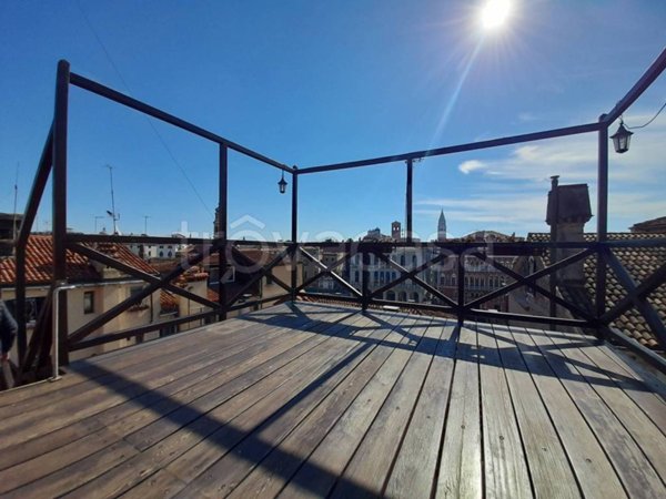 appartamento in vendita a Venezia in zona Sestiere San Polo