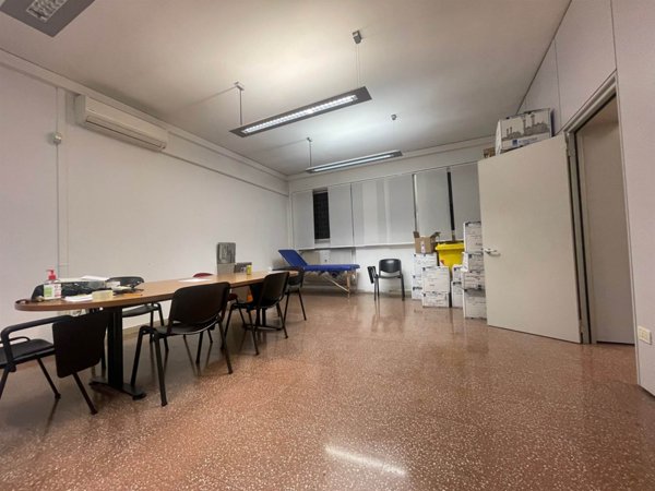 ufficio in vendita a Venezia in zona Marghera