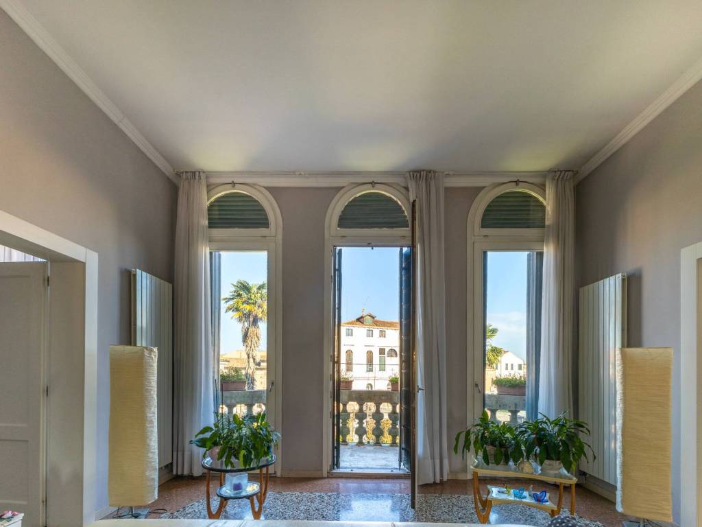 appartamento in vendita a Venezia in zona Murano