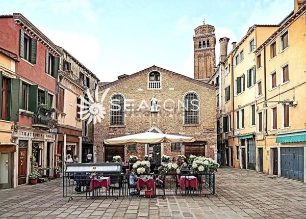 locale commerciale in vendita a Venezia in zona Sestiere Dorsoduro
