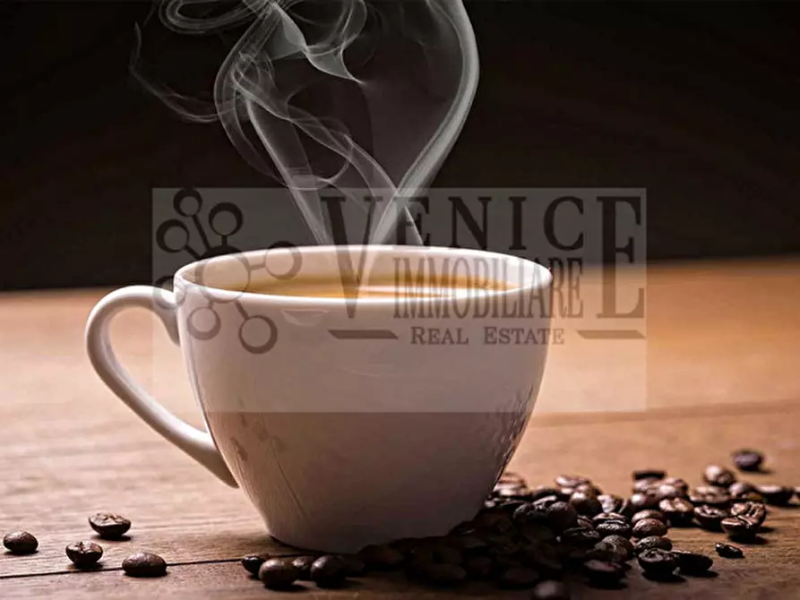 negozio in vendita a Venezia in zona Marghera