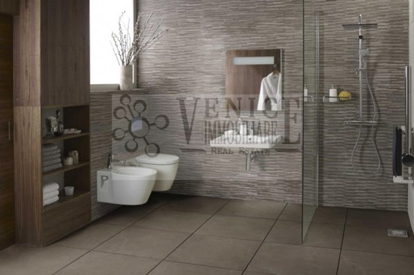 negozio in vendita a Venezia in zona Mestre