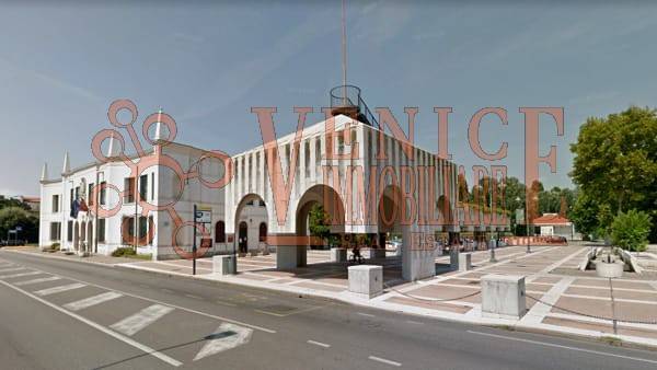 negozio in vendita a Venezia in zona Chirignago