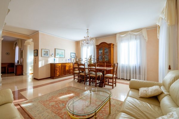 casa indipendente in vendita a Venezia in zona Burano