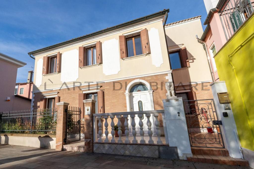 casa indipendente in vendita a Venezia in zona Burano