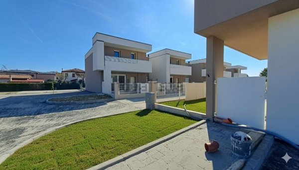 casa indipendente in vendita a Venezia in zona Mestre