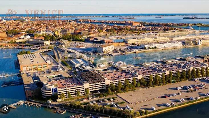 negozio in vendita a Venezia in zona Sestiere Santa Croce