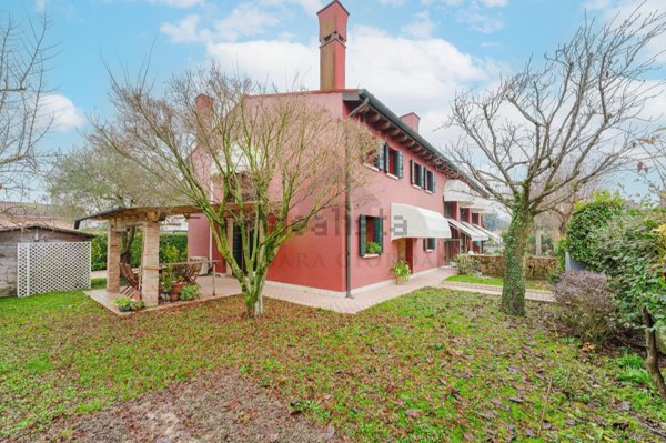 casa indipendente in vendita a Venezia in zona Favaro Veneto