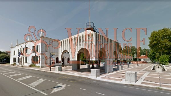 negozio in vendita a Venezia in zona Chirignago