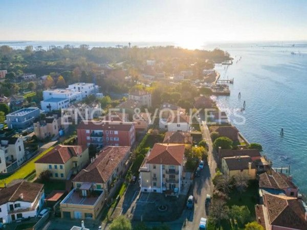 appartamento in vendita a Venezia in zona Lido di Venezia