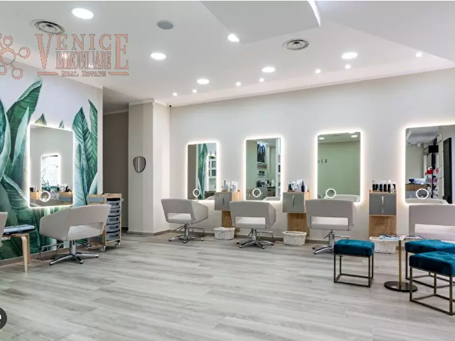 negozio in vendita a Venezia in zona Mestre