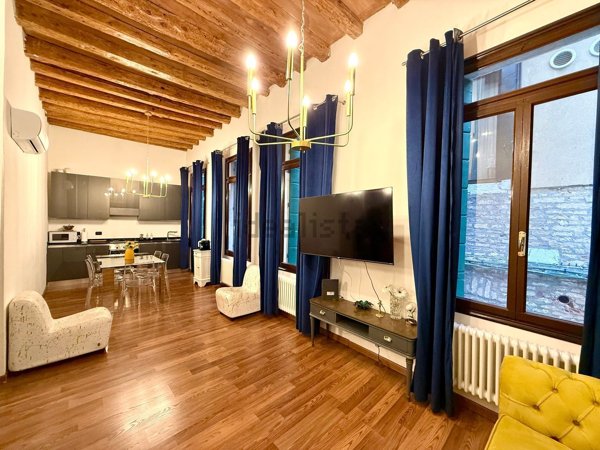 appartamento in vendita a Venezia in zona Sestiere Santa Croce