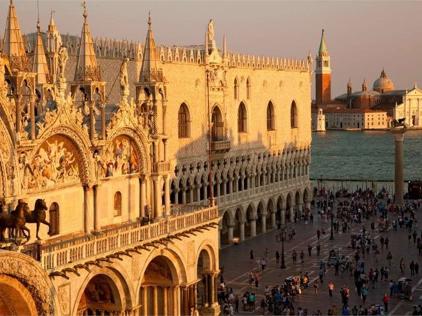 negozio in vendita a Venezia in zona Sestiere San Polo