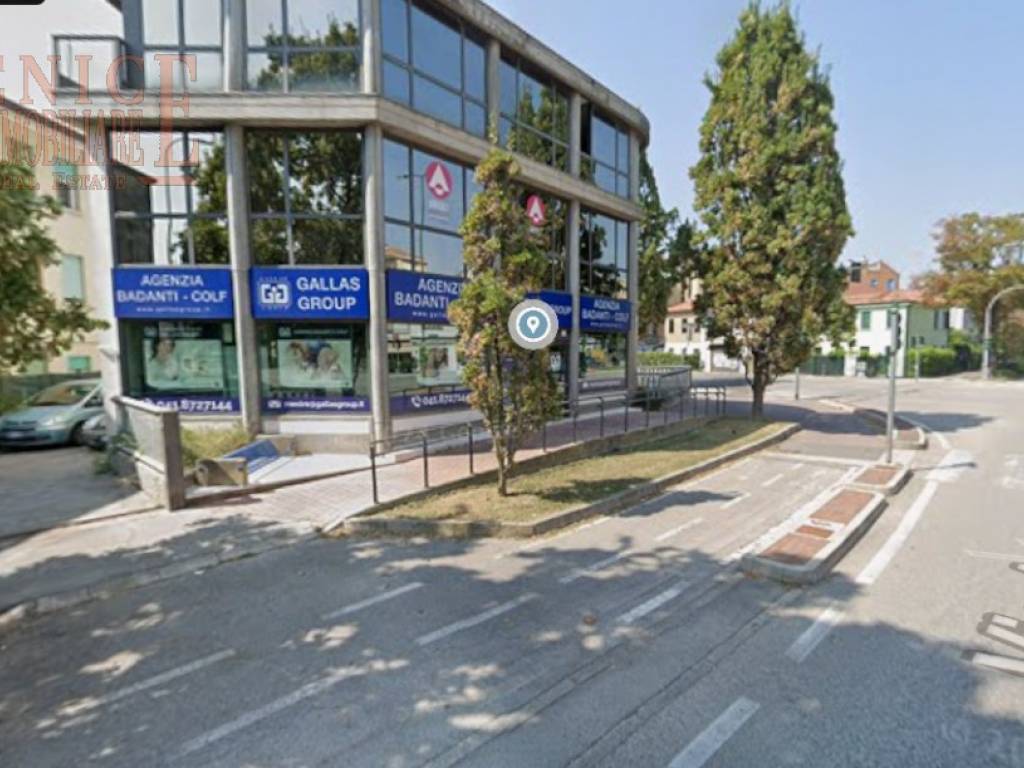 negozio in vendita a Venezia in zona Mestre