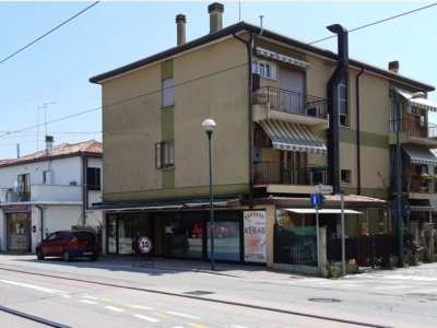 negozio in vendita a Venezia in zona Mestre