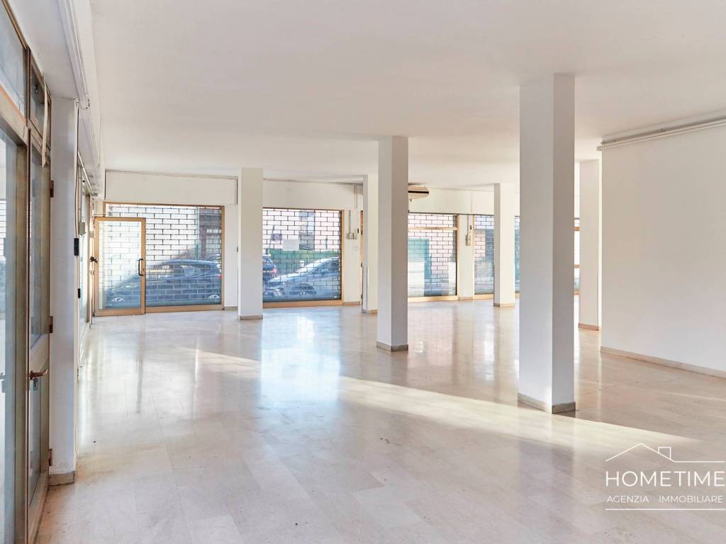 negozio in vendita a Venezia in zona Marghera