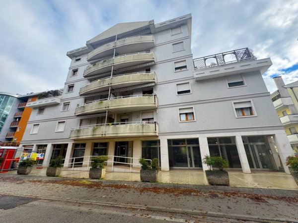 negozio in vendita a Venezia in zona Marghera