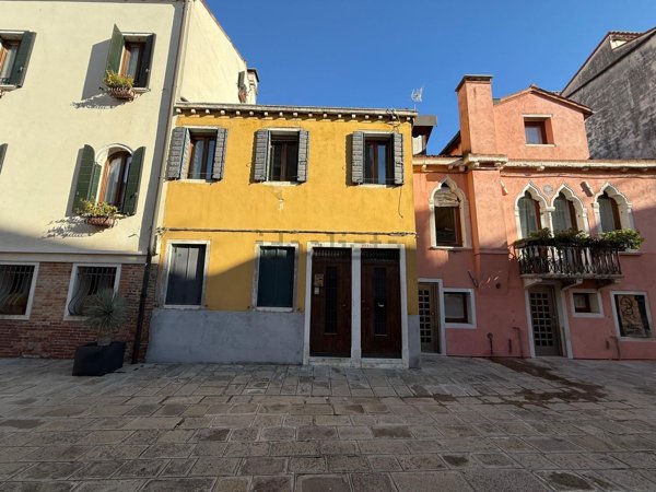 appartamento in vendita a Venezia in zona Sestiere Dorsoduro