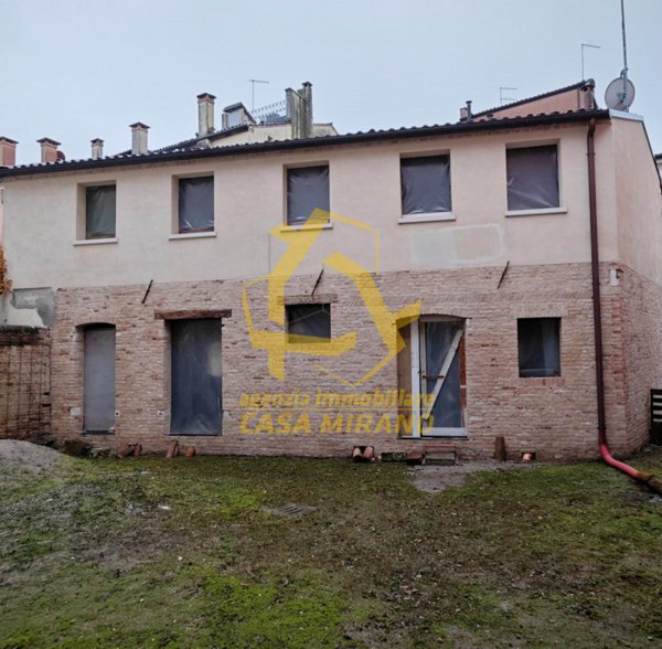 casa indipendente in vendita a Venezia in zona Mestre