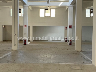 negozio in vendita a Venezia in zona Mestre