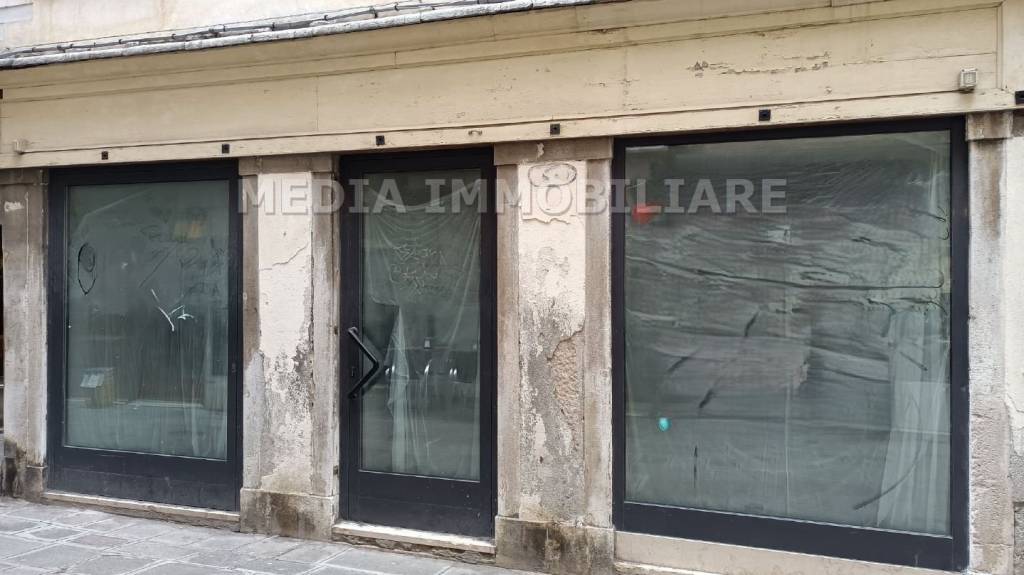 negozio in vendita a Venezia in zona Sestiere Santa Croce