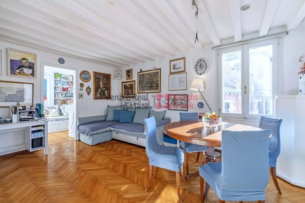 appartamento in vendita a Venezia in zona Murano