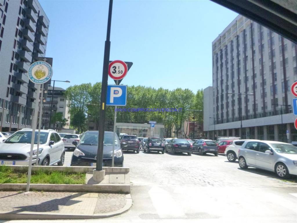 ufficio in vendita a Venezia in zona Mestre