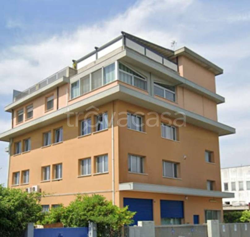 ufficio in vendita a Venezia in zona Mestre