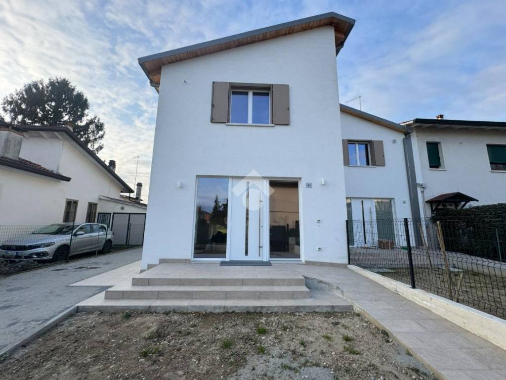 casa indipendente in vendita a Venezia in zona Zelarino