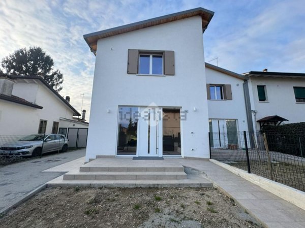 casa indipendente in vendita a Venezia in zona Zelarino