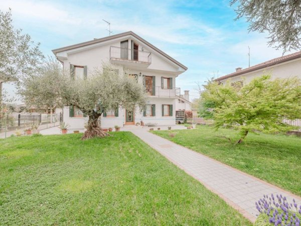casa indipendente in vendita a Venezia in zona Marocco