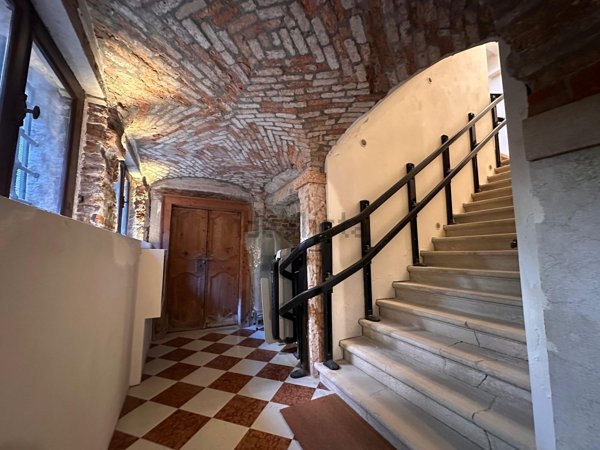 locale di sgombero in vendita a Venezia in zona Sestiere Cannaregio