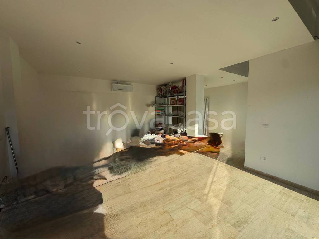 negozio in vendita a Venezia in zona Lido di Venezia