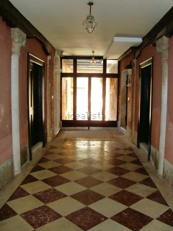 appartamento in vendita a Venezia in zona Sestiere Santa Croce