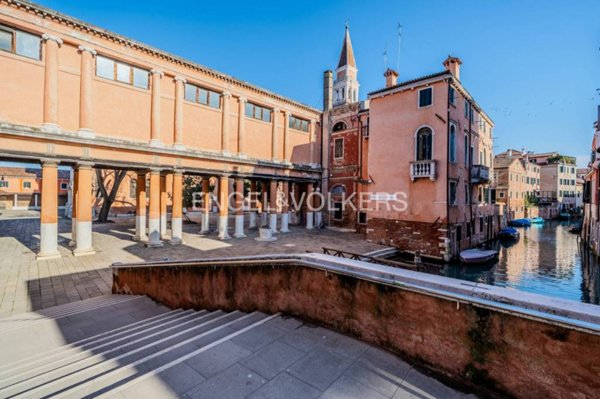 appartamento in vendita a Venezia in zona Sestiere Castello