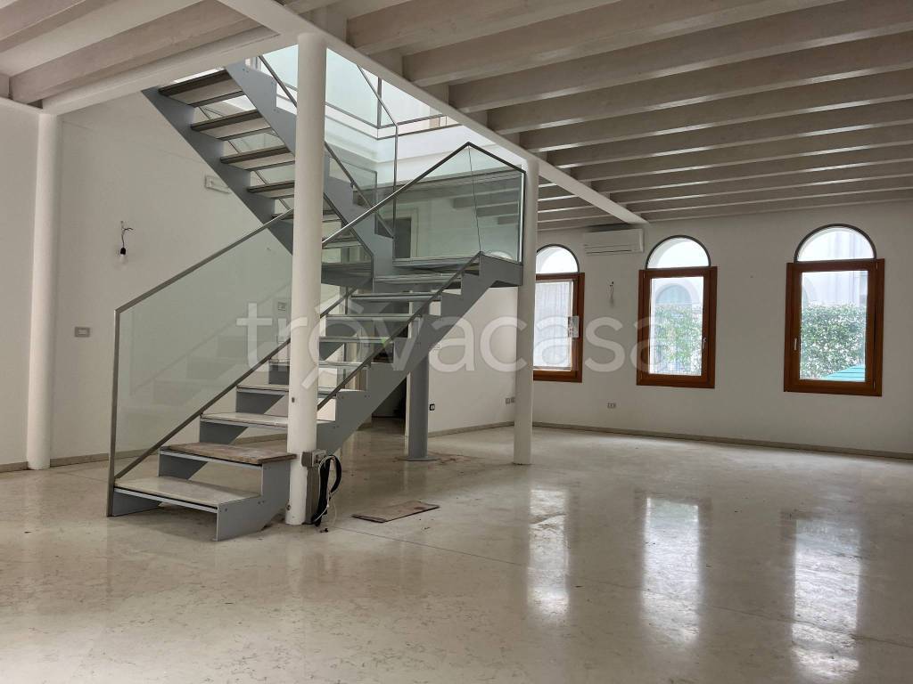 casa indipendente in vendita a Venezia in zona Carpenedo