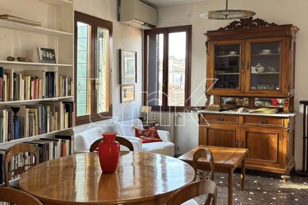 appartamento in vendita a Venezia in zona Sestiere Dorsoduro