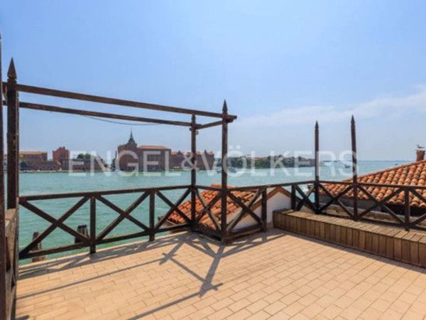 appartamento in vendita a Venezia in zona Sestiere Dorsoduro