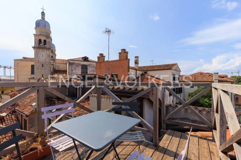 appartamento in vendita a Venezia in zona Sestiere Dorsoduro
