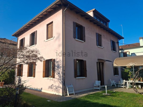 casa indipendente in vendita a Venezia in zona Mestre