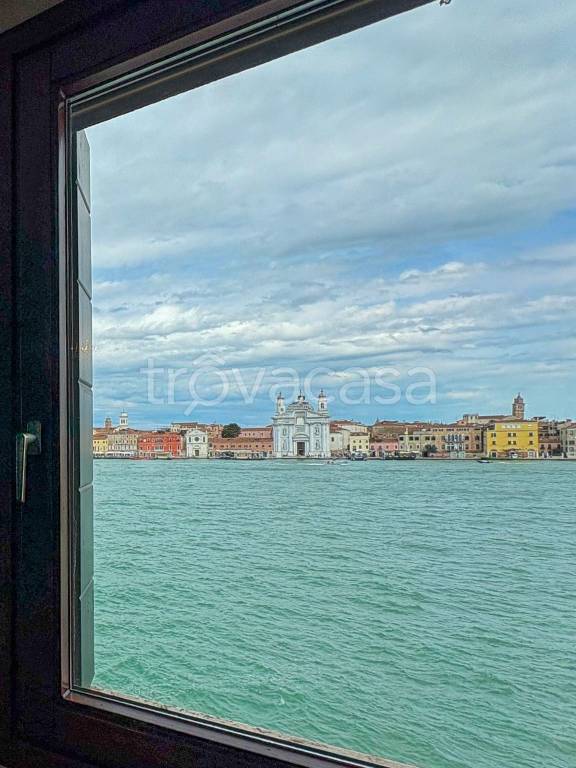 appartamento in vendita a Venezia in zona Giudecca