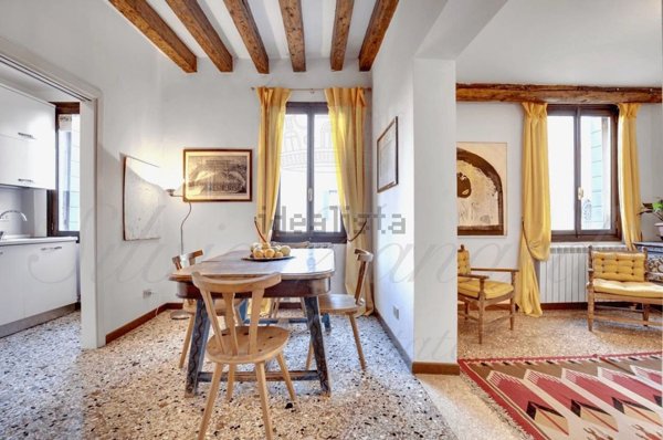 casa indipendente in vendita a Venezia in zona Sestiere Dorsoduro