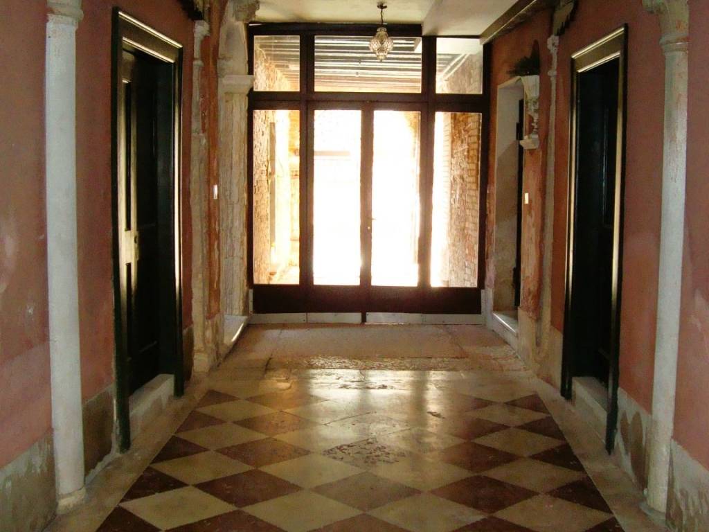 appartamento in vendita a Venezia in zona Sestiere Santa Croce